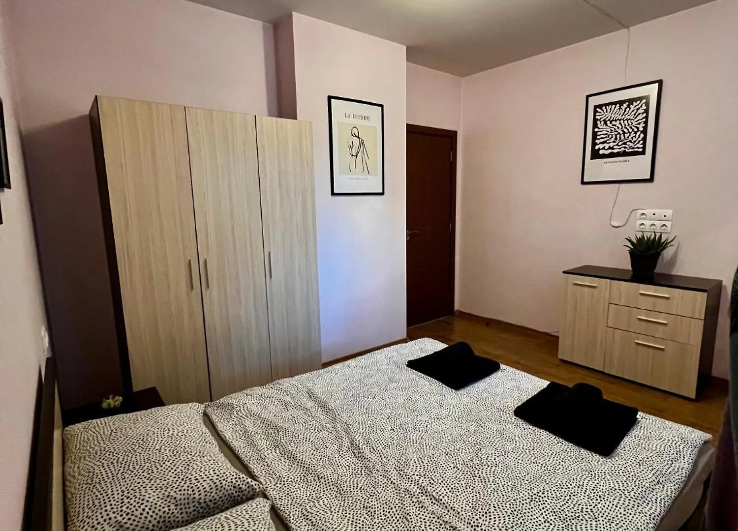 Cute And Cozy Flat Daire Sofya